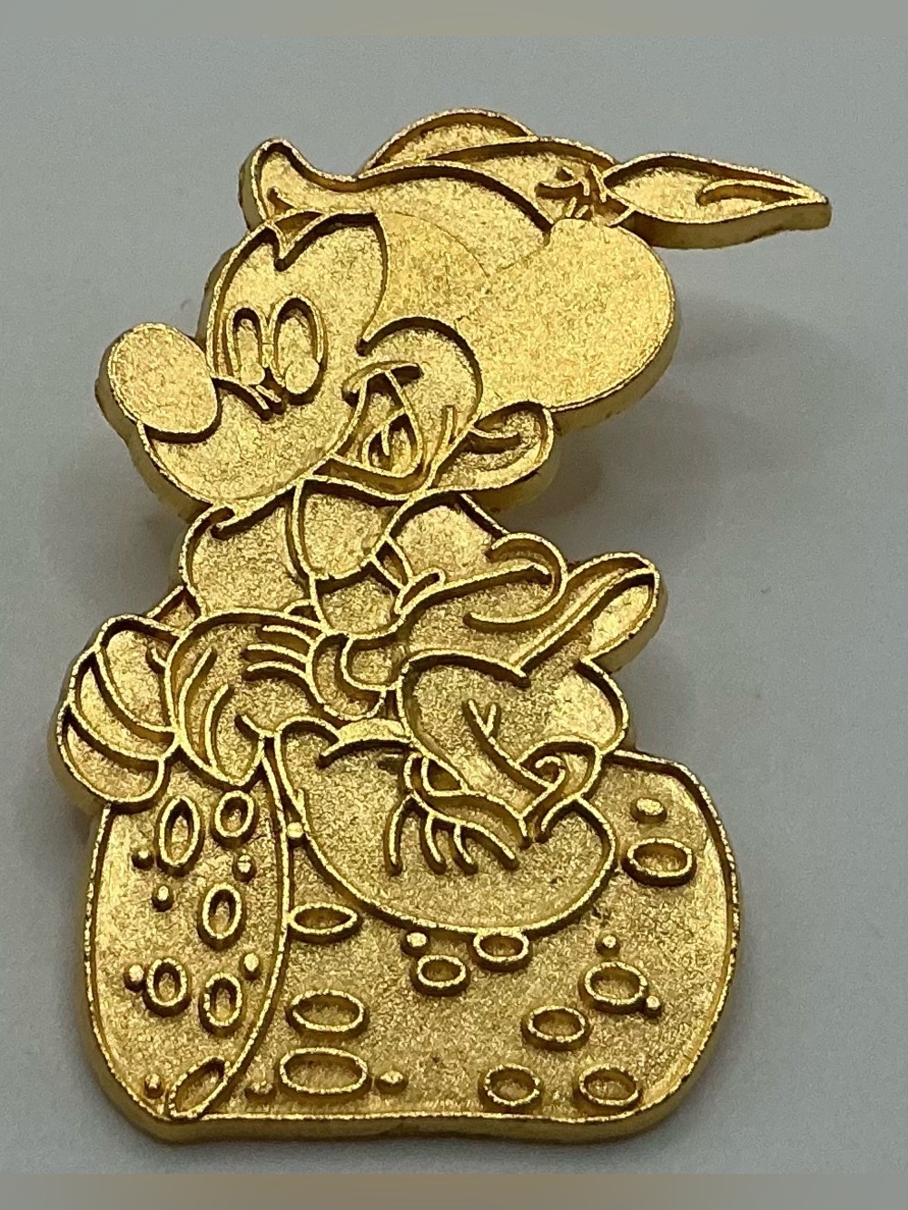 2008 DISNEY HONG KONG DISNEYLAND GOLD MICKEY ON A CORK COLLECTIBLE PIN